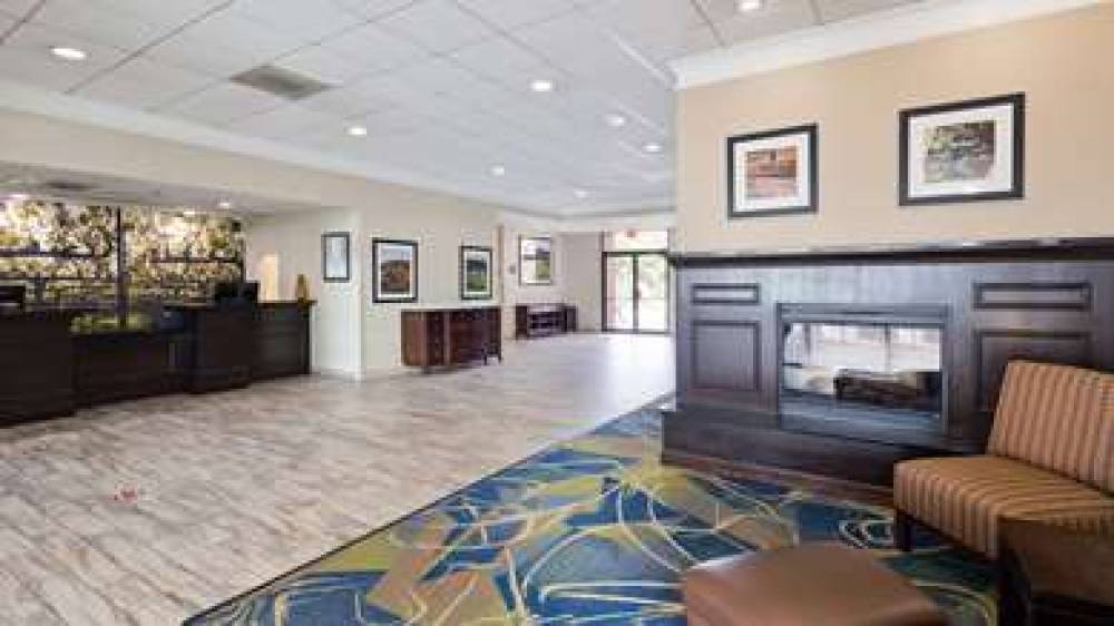 Best Western Leesburg Hotel & Conference Center 3