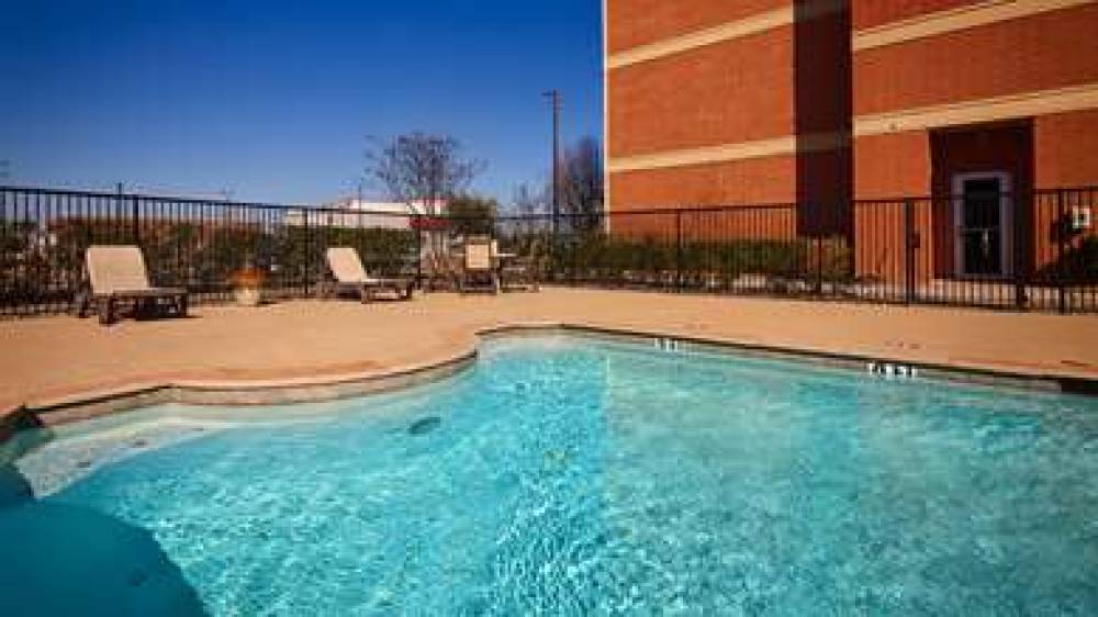 Best Western Lockhart Hotel & Suites 2