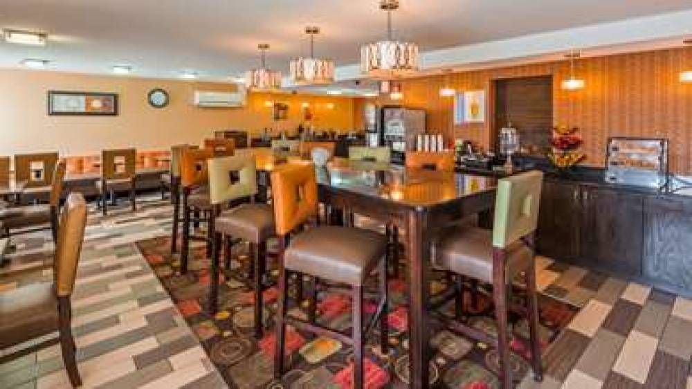 Best Western Luxbury Inn Fort Wayne 9