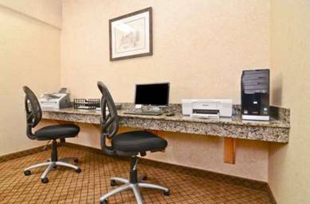 Best Western Macomb Inn 9