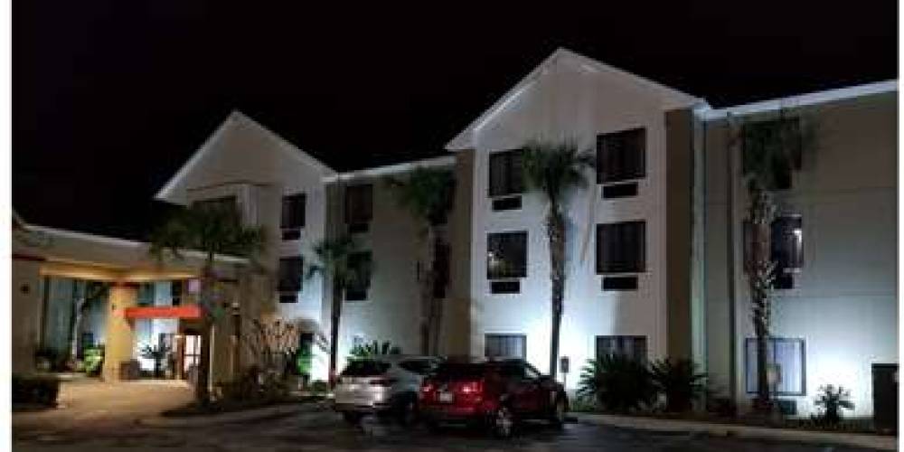 Best Western Magnolia Inn And Suites 9