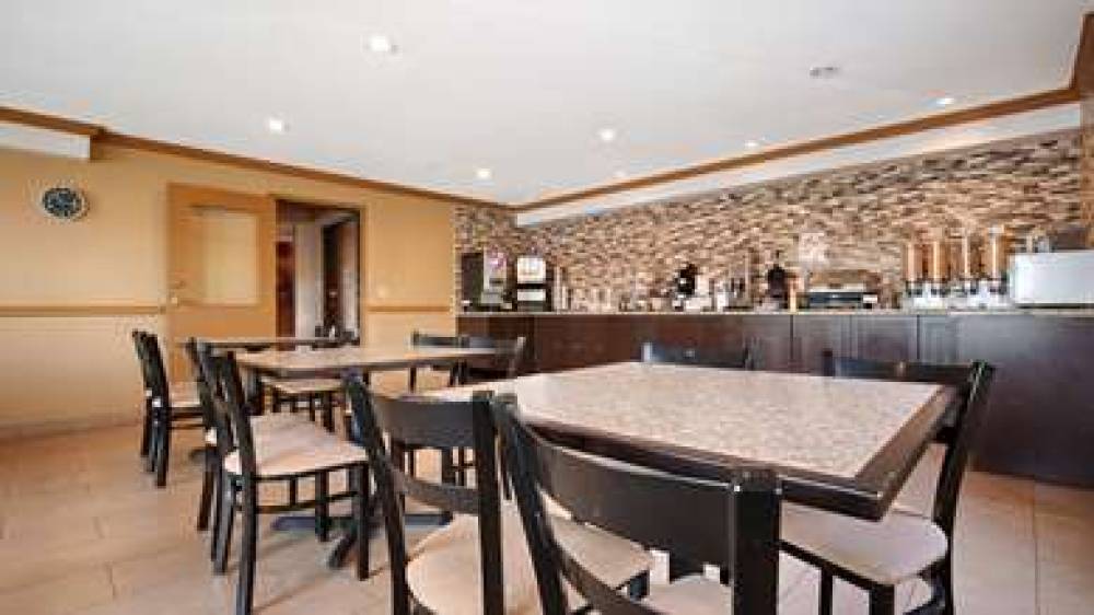 Best Western Maple Ridge Hotel 9