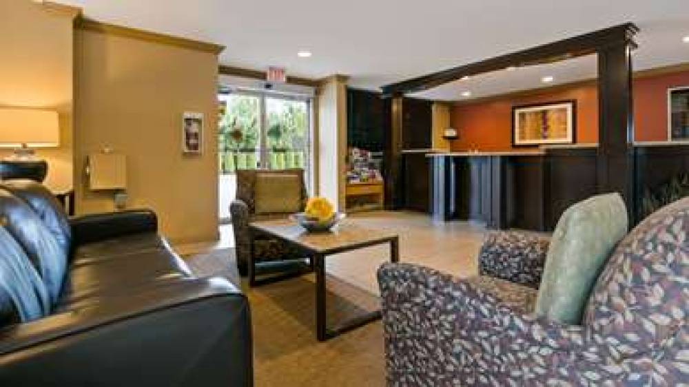 Best Western Maple Ridge Hotel 3