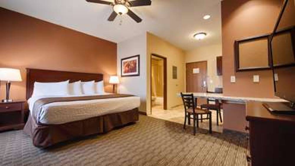 Best Western North Edge Inn 10