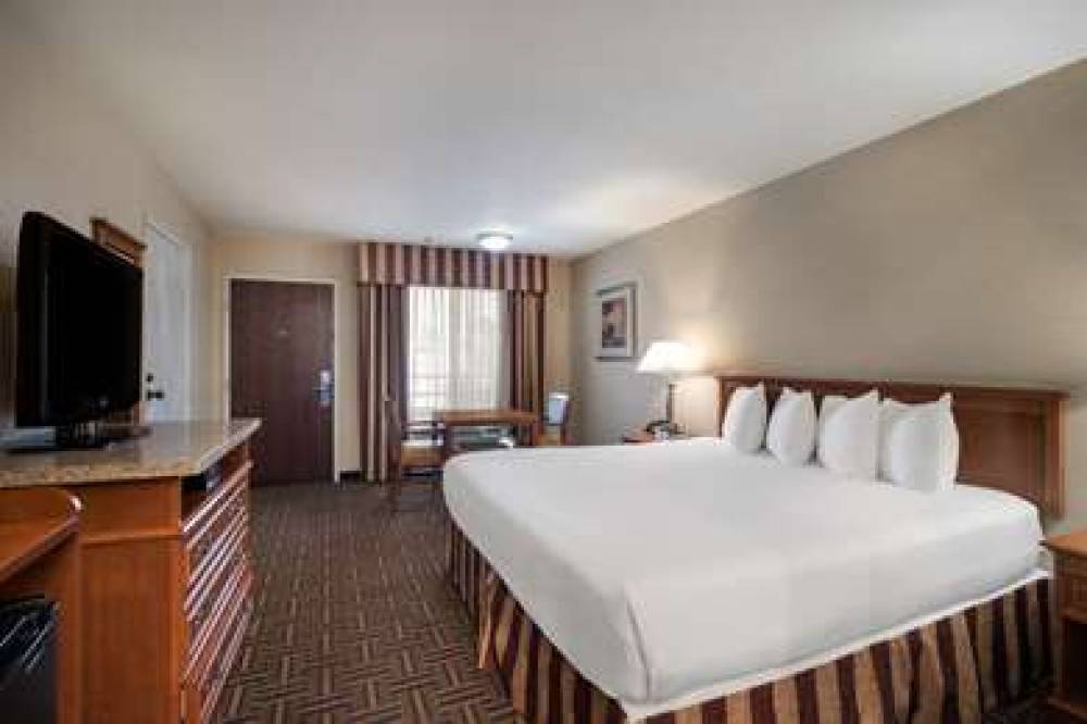 Best Western Norwalk Inn 10