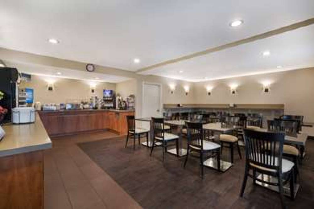 Best Western Norwalk Inn 9