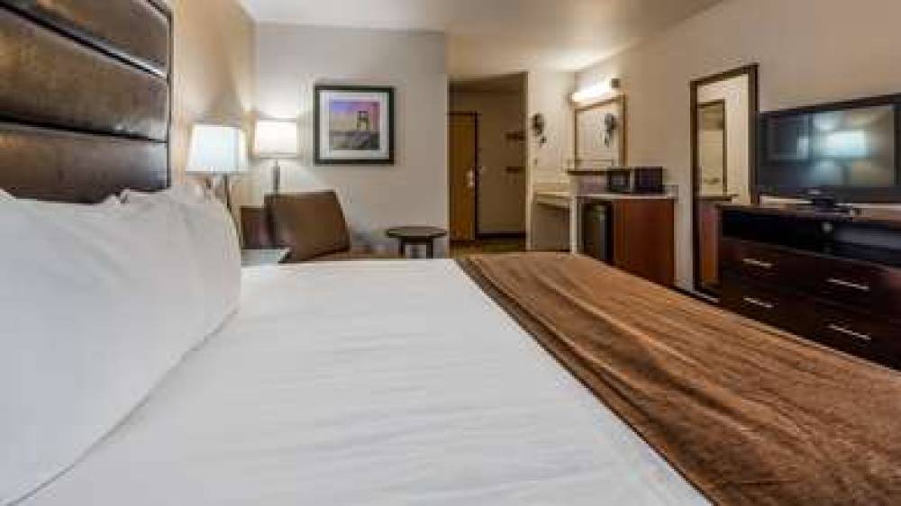 Best Western Oak Meadows Inn 7