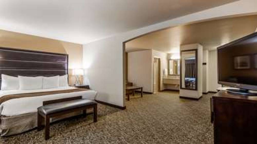 Best Western Oak Meadows Inn 5