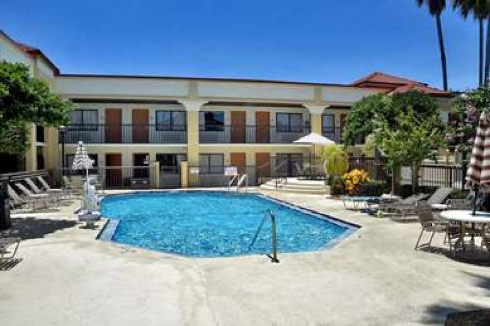 Best Western Orlando East Inn & Suites 4