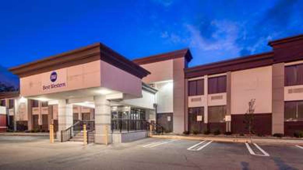 Best Western Paramus Hotel & Suites 1