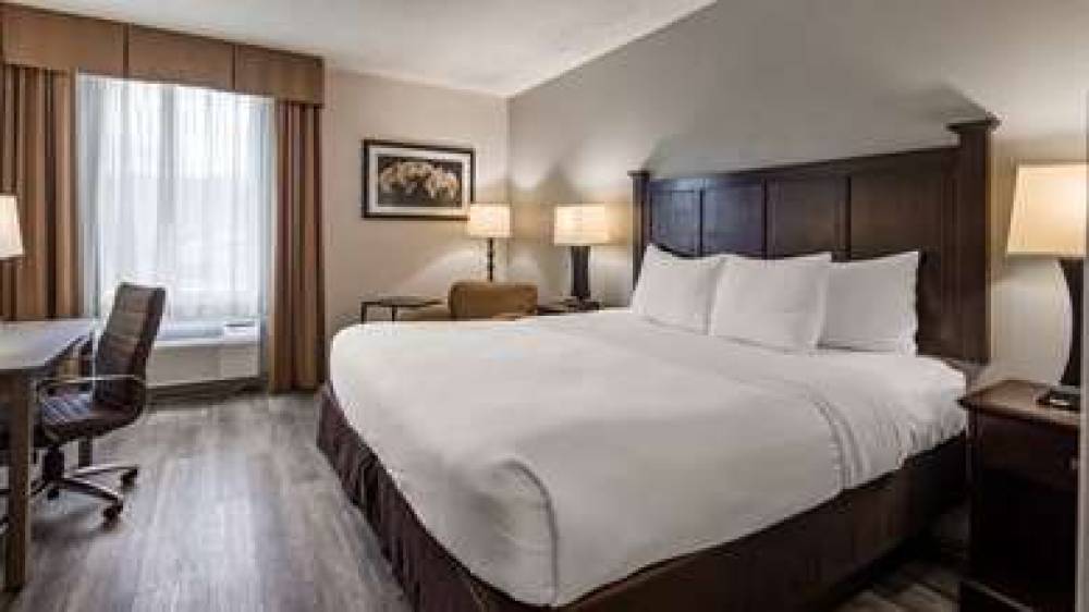 Best Western Paramus Hotel & Suites 10