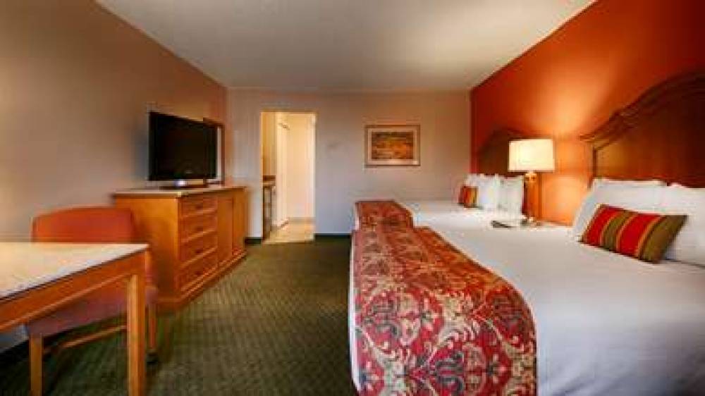 Best Western Plus A Wayfarer's Inn And Suites 9