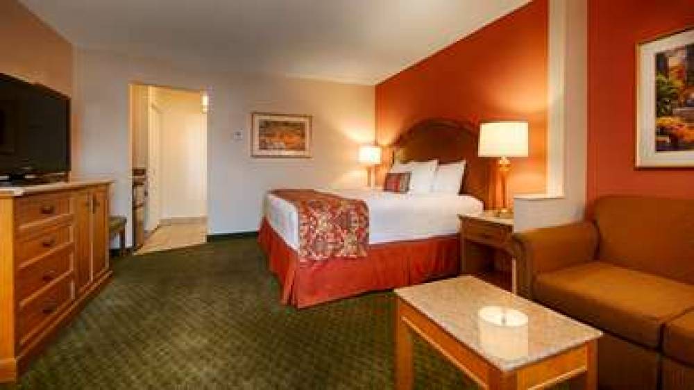 Best Western Plus A Wayfarer's Inn And Suites 8