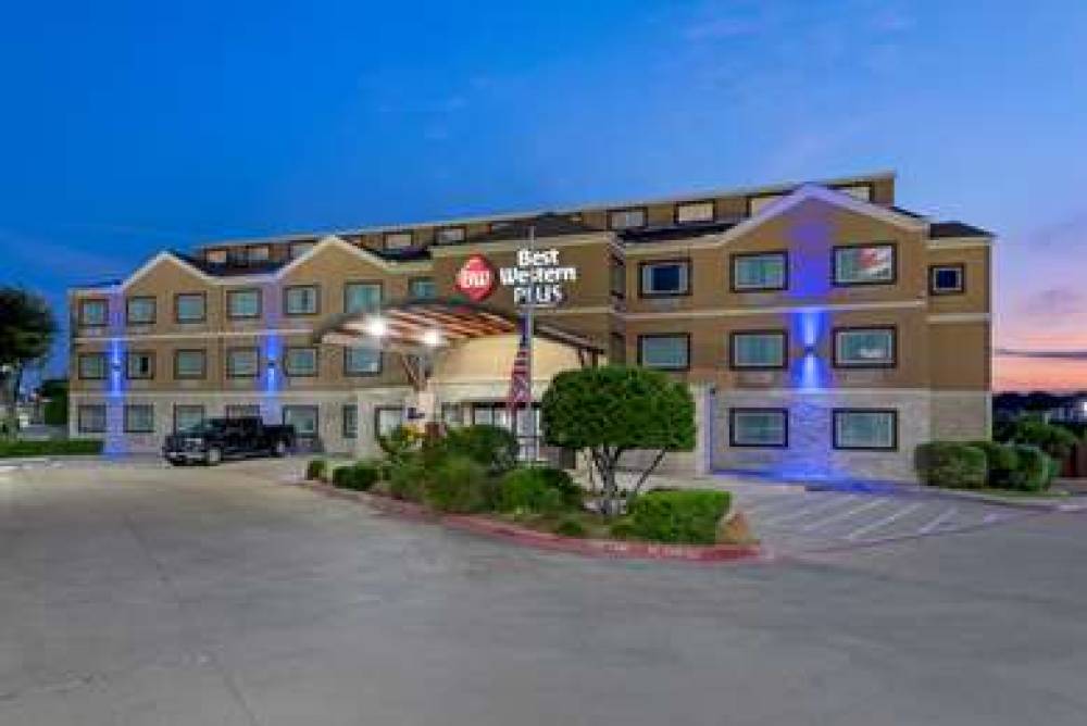 Best Western Plus Arlington North Hotel & Suites 1