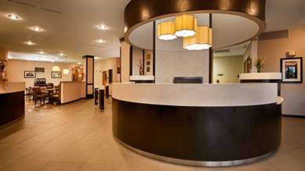 Best Western Plus Atrea Airport Inn & Suites 7