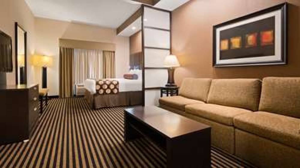 Best Western Plus Atrea Airport Inn & Suites 3