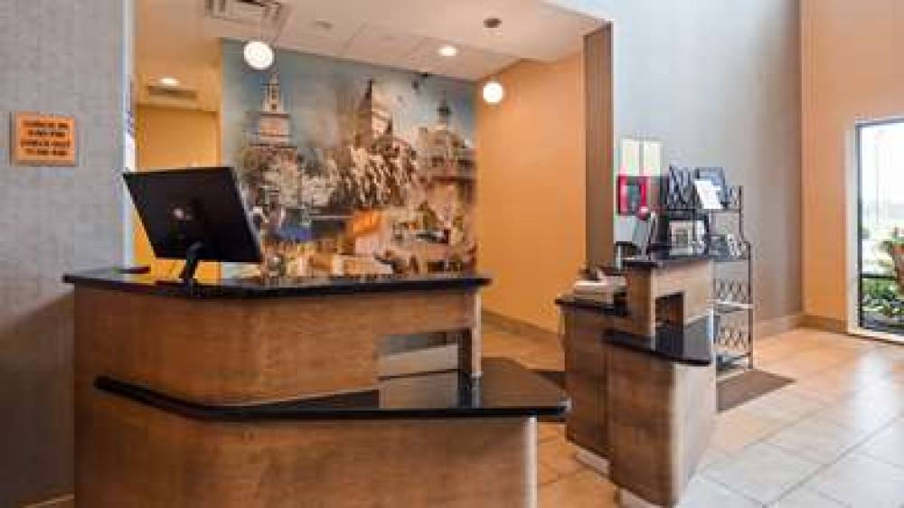 Best Western Plus Atrium Inn & Suites 2