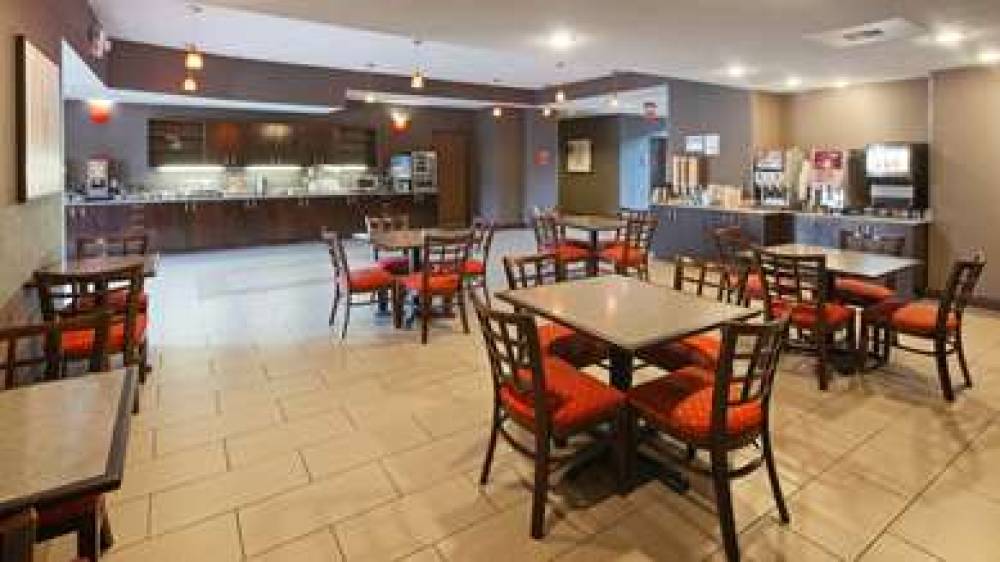 Best Western Plus Austin Airport Inn & Suites 4