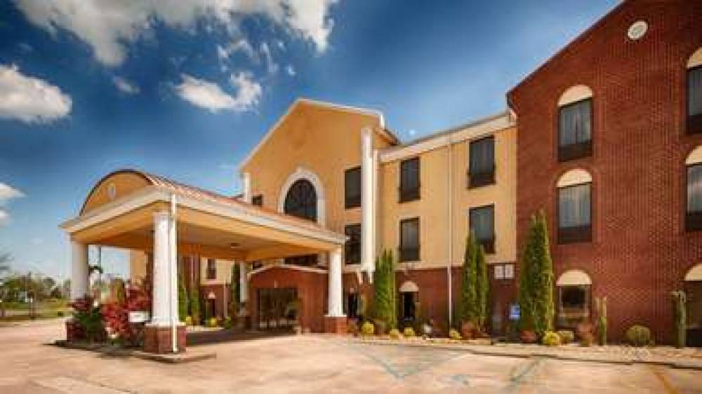 Best Western Plus Bass Hotel & Suites