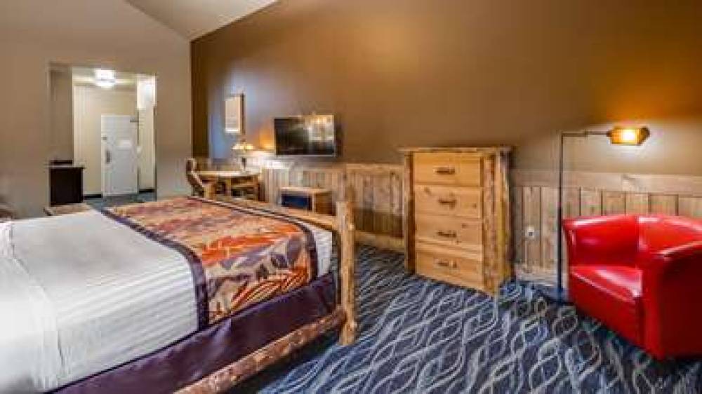 Best Western Plus Battle Ground Inn & Suites 8