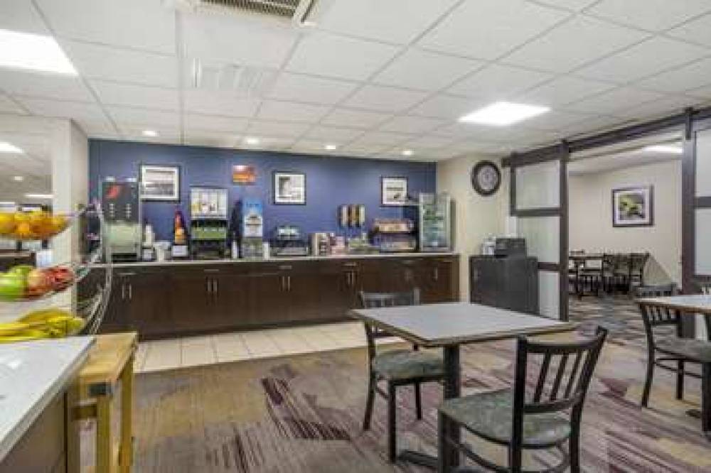 Best Western Plus Berkshire Hills Inn & Suites 2