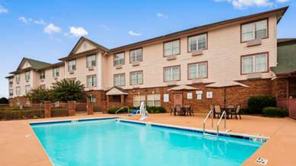 Best Western Plus Bessemer Hotel & Suites 3