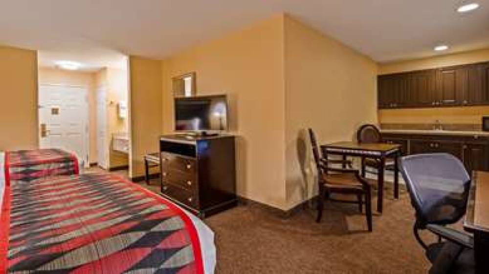 Best Western Plus Bessemer Hotel & Suites 7