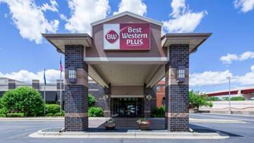 Best Western Plus Bloomington Hotel 1