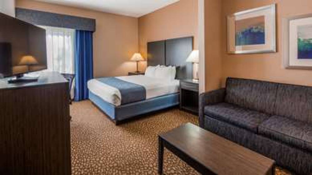 Best Western Plus Bradenton Hotel & Suites 6