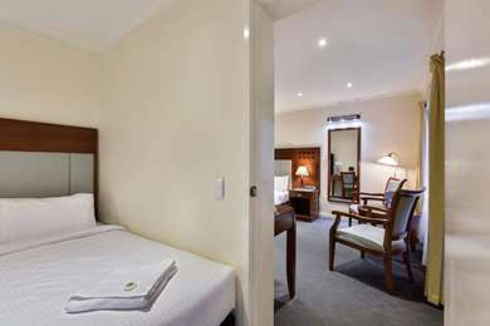 Best Western Plus Buckingham International 9