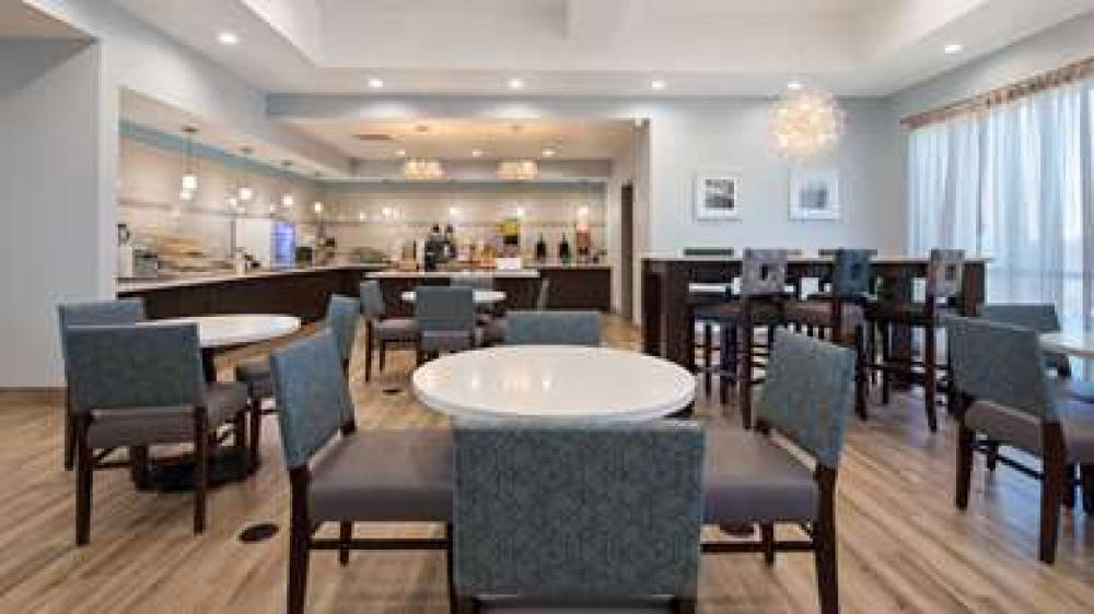 Best Western Plus Buda Austin Inn & Suites 9