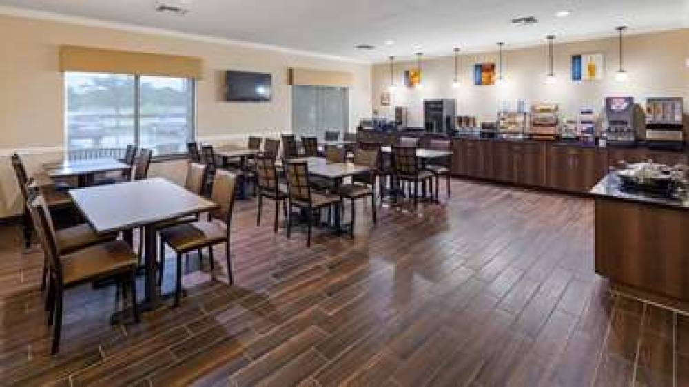 Best Western Plus Burleson Inn & Suites 10