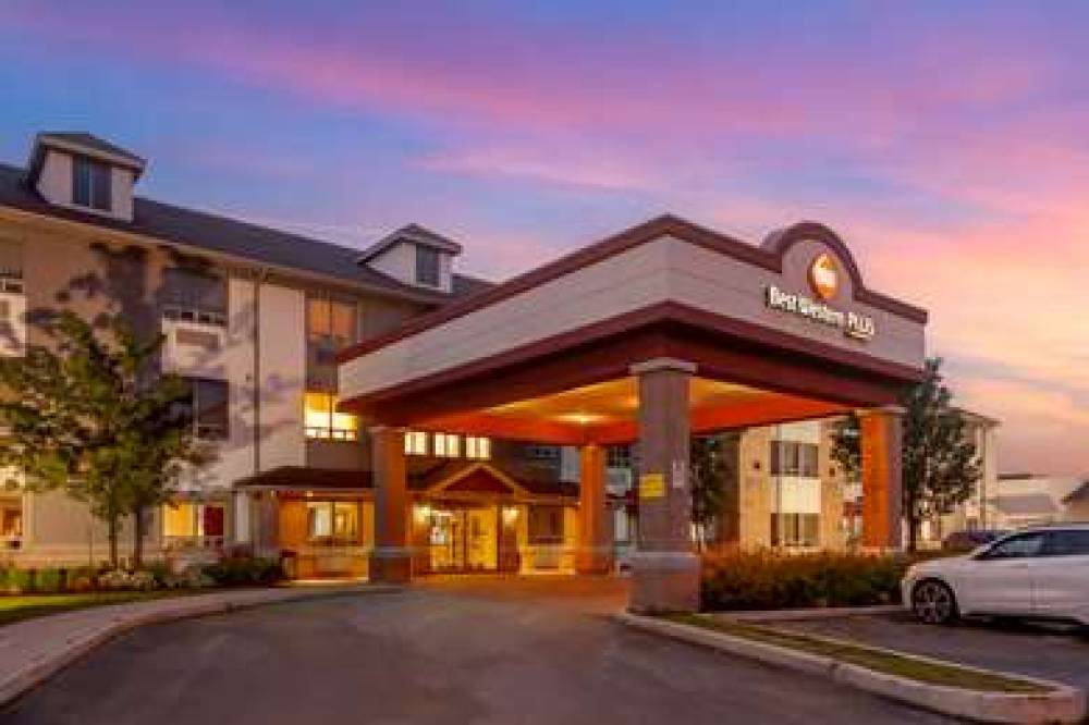 Best Western Plus Burlington Inn & Suites 1