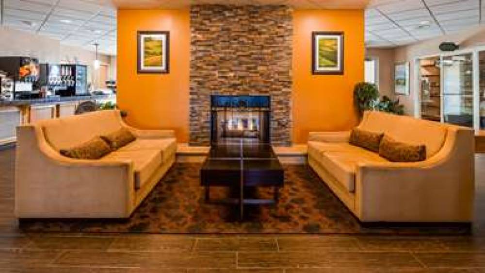 Best Western Plus Caldwell Inn & Suites 4