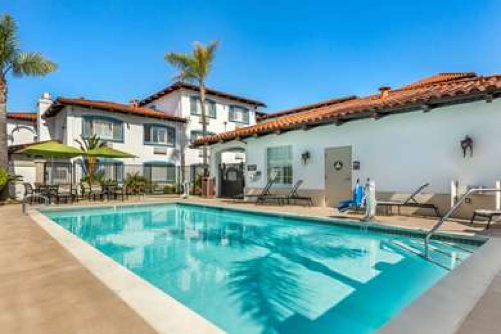 Best Western Plus Capitola By-the-Sea Inn & Suites 9