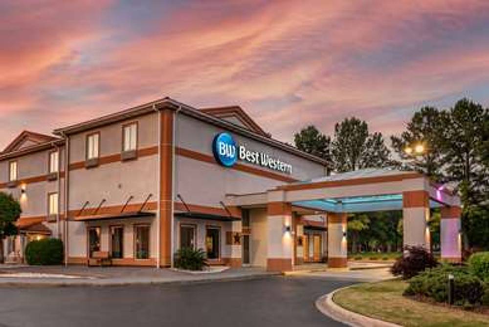 Best Western Plus Carlton Suites 1