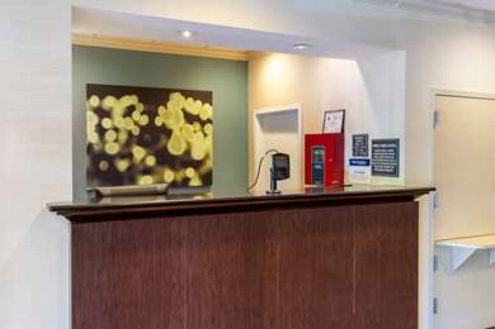 Best Western Plus Cary Inn - NC State 8