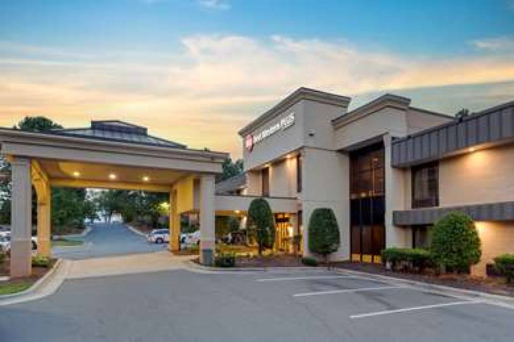 Best Western Plus Cary Inn - NC State 3