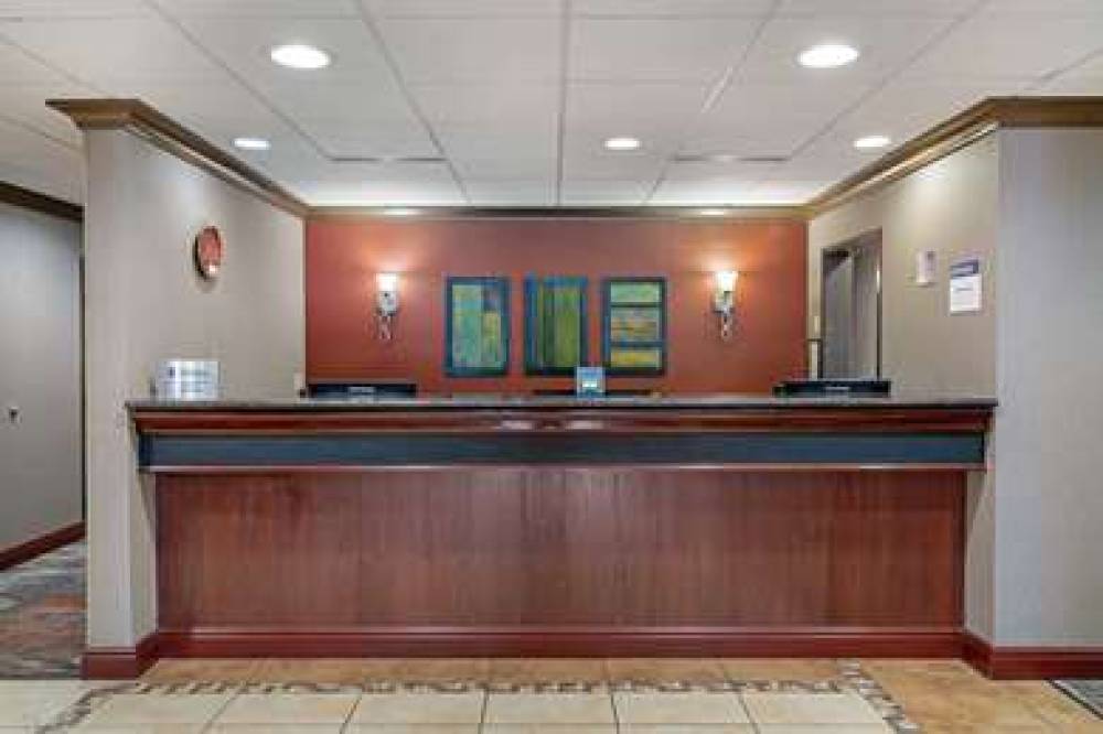 Best Western Plus Cascade Inn & Suites 3