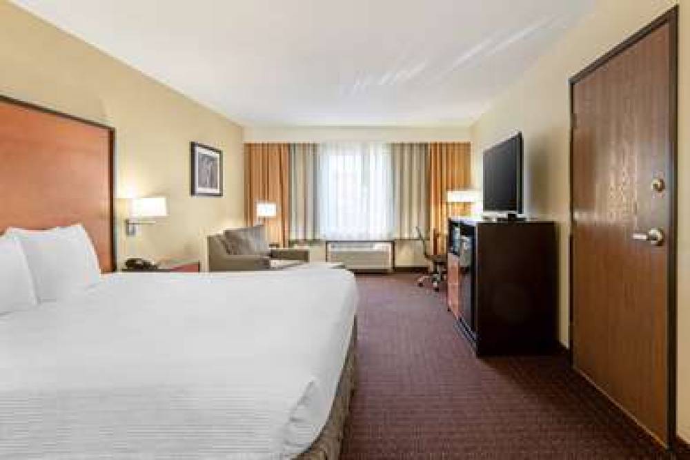 Best Western Plus Cascade Inn & Suites 9