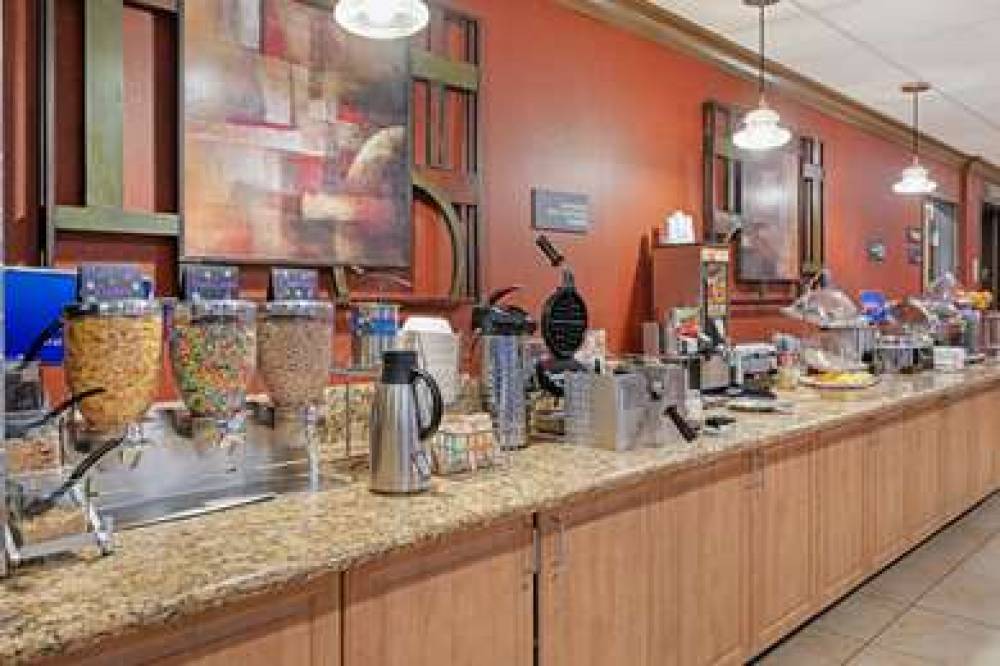 Best Western Plus Cascade Inn & Suites 5