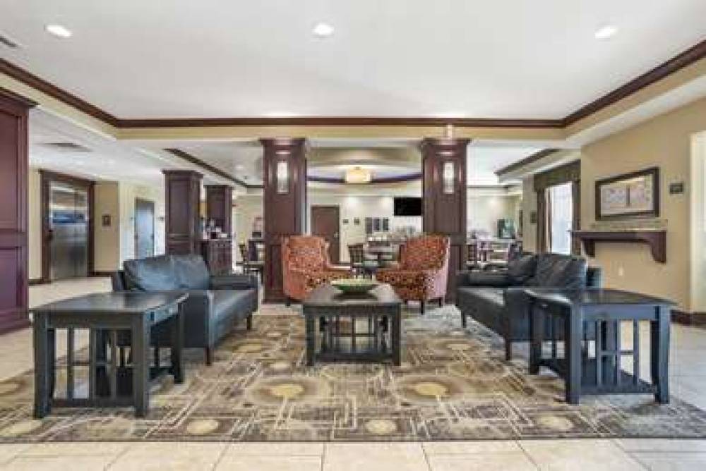 Best Western Plus Chalmette Hotel 2