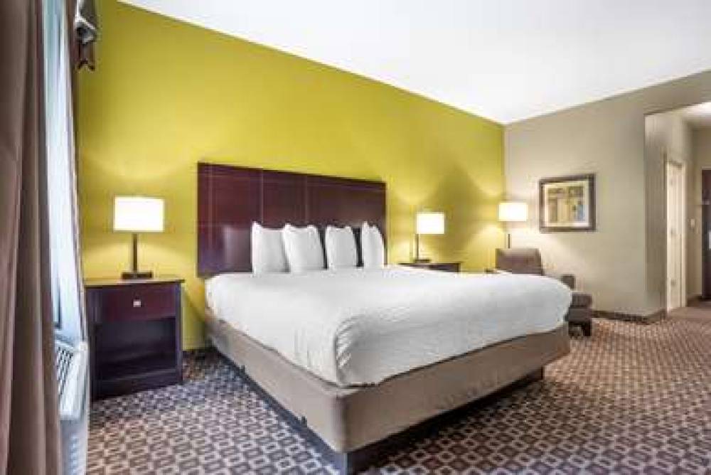 Best Western Plus Chalmette Hotel 4