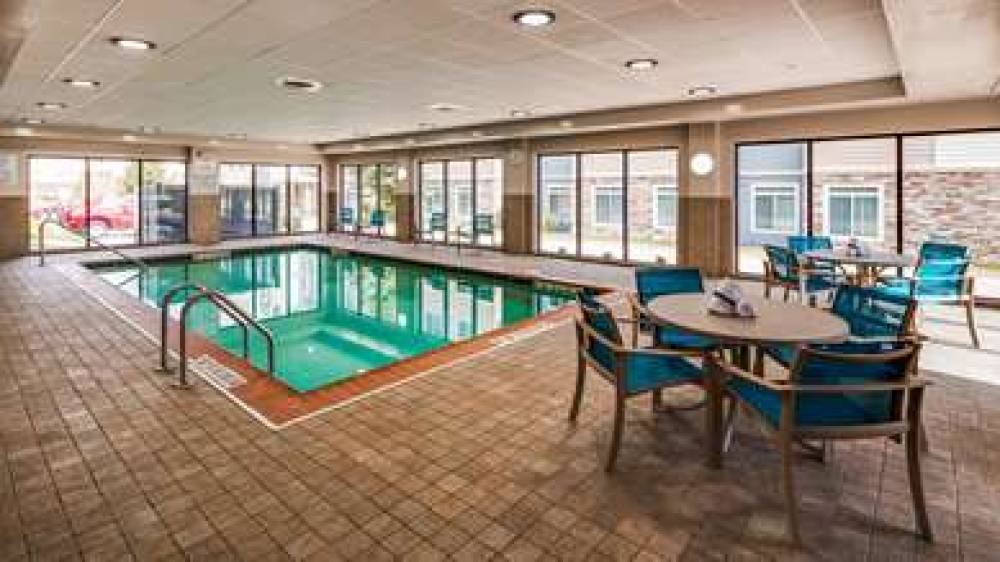 Best Western Plus Champaign/Urbana Inn 4