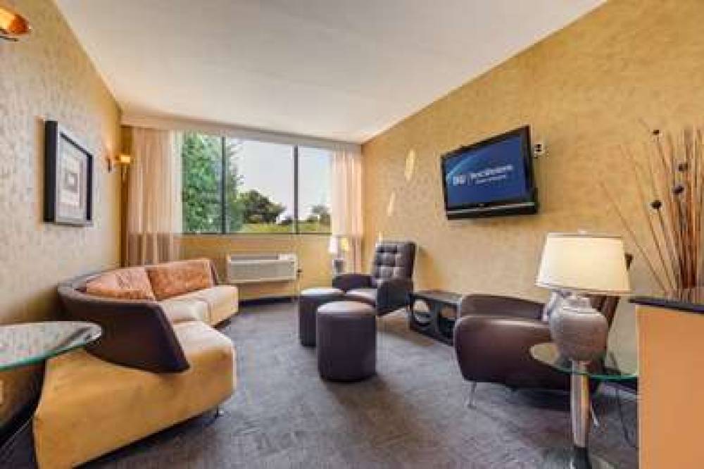 Best Western Plus Charlotte/Matthews Hotel 10