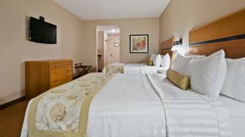 Best Western Plus Chateau Inn Sylvan Lake 10