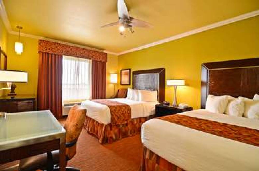 Best Western Plus Christopher Inn & Suites 4