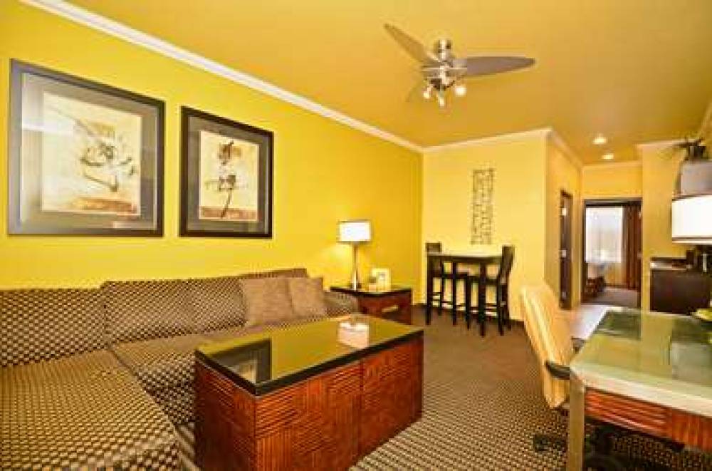 Best Western Plus Christopher Inn & Suites 7