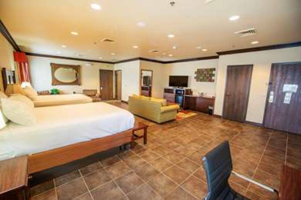 Best Western Plus Cimarron Hotel & Suites 3