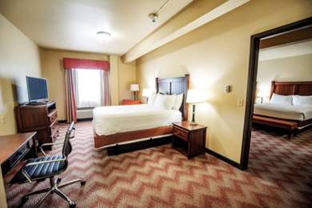 Best Western Plus Cimarron Hotel & Suites 10